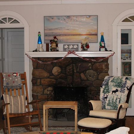 The Hillside B&B. Home W/ Breakfast Service! Wisconsin Dells Exterior photo
